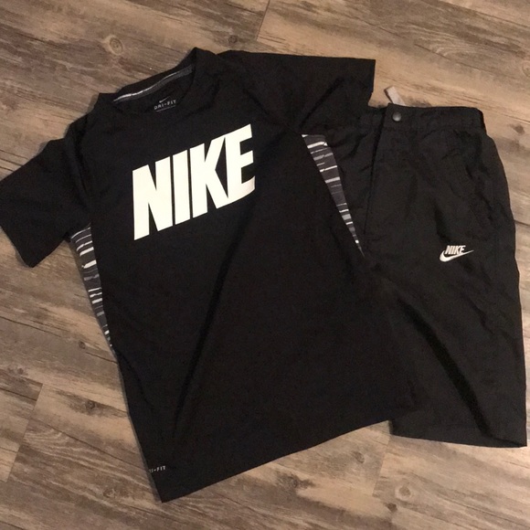 Nike Other - Boys Nike Shirt and Short Set Large